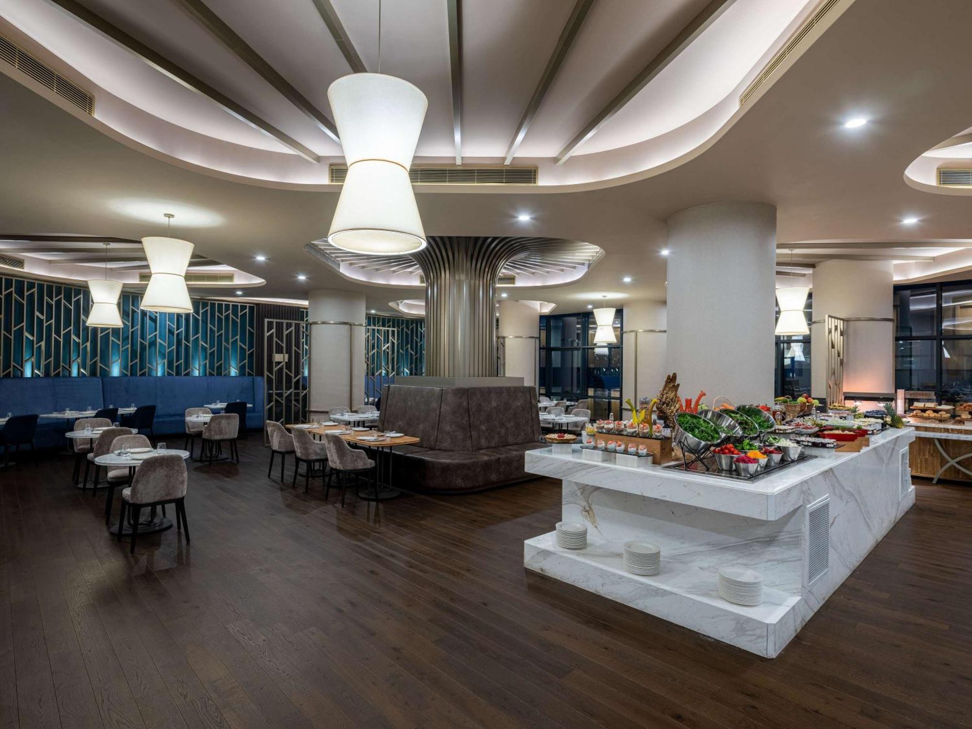 Hotel Sofitel Istanbul Taksim Exterior foto The restaurant